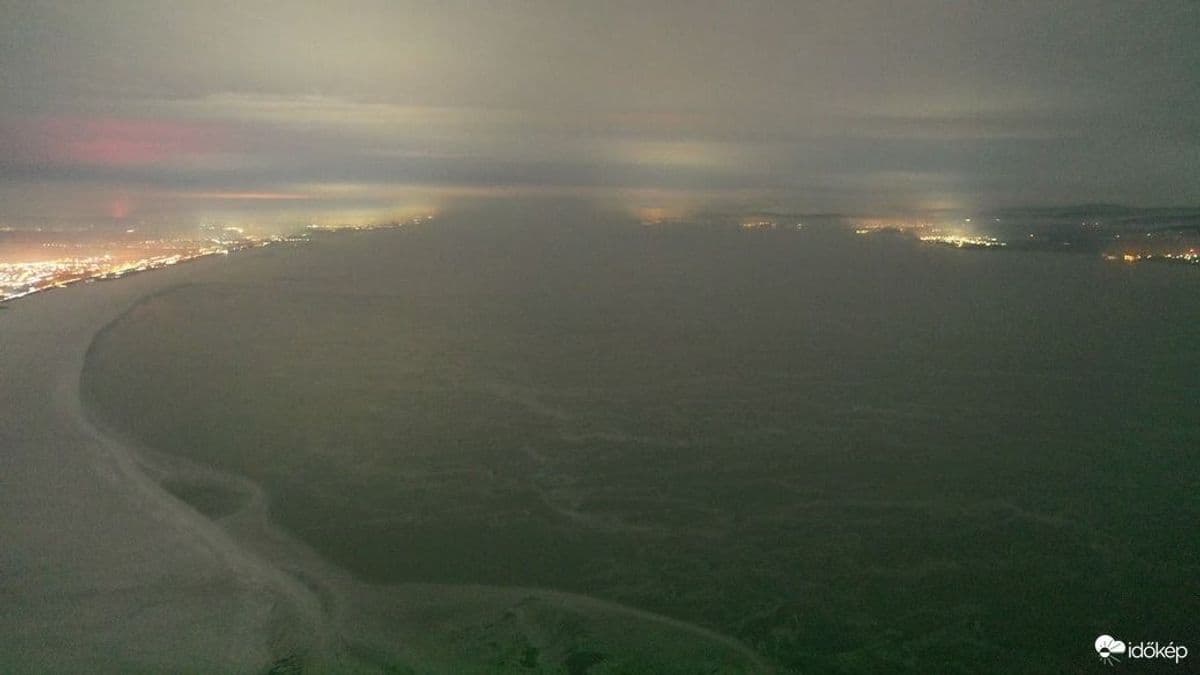 Ilyet se láttunk mostanában: befagyott a Balaton!