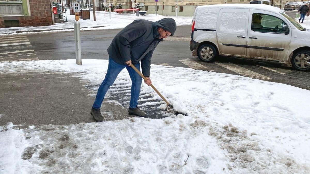 Konditerem helyett havat kellene lapátolni - javasolja a fiataloknak olvasónk