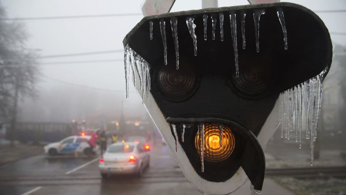 Operatív törzs irányítja a vasúti védekezést - A MÁV-csoportot is kihívások elé állítja az extrém időjárás