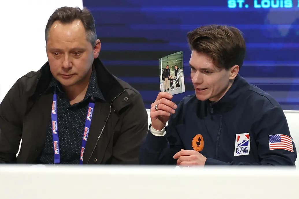 A washingtoni repülőgép-balesetben meghalt szüleire emlékezett egy műkorcsolyázó az amerikai bajnokságon