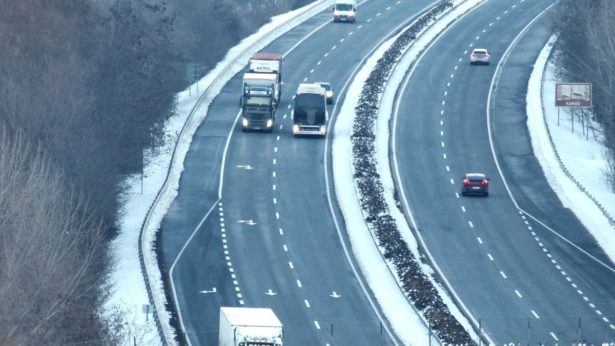 Kamionstop az M7-esen: tíz sofőrt büntettek meg a somogyi rendőrök