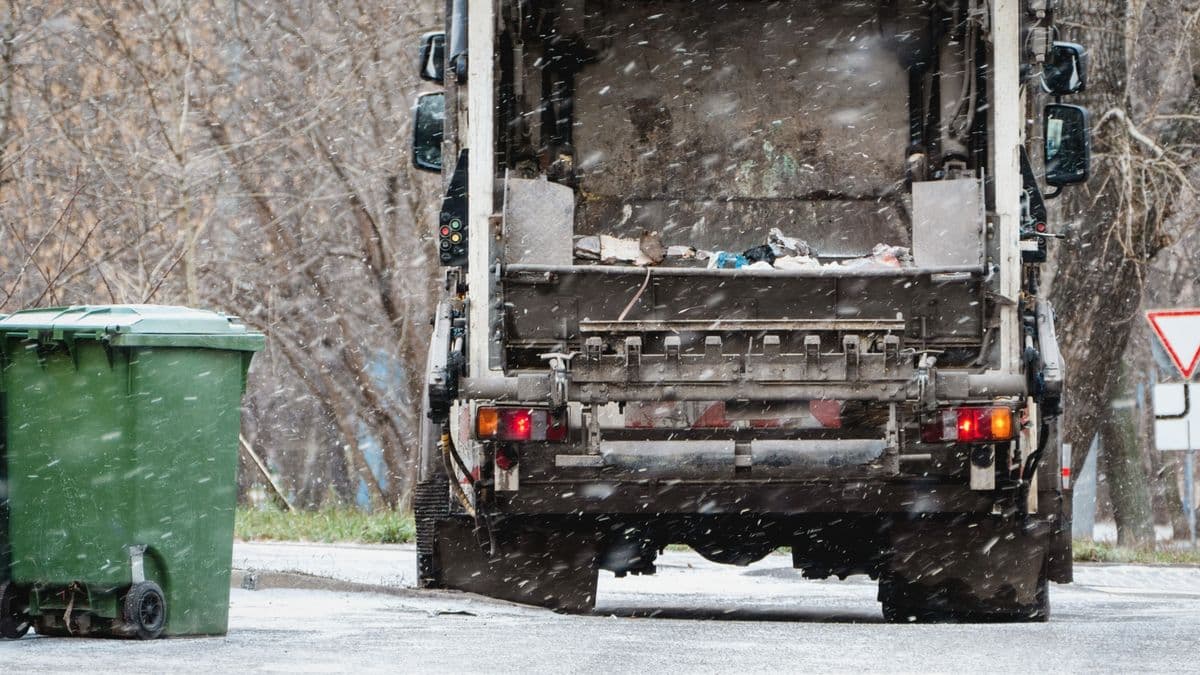 Így szállítják el az extrém hidegben a szemetet: külön kérések is jöttek a MOHU-tól