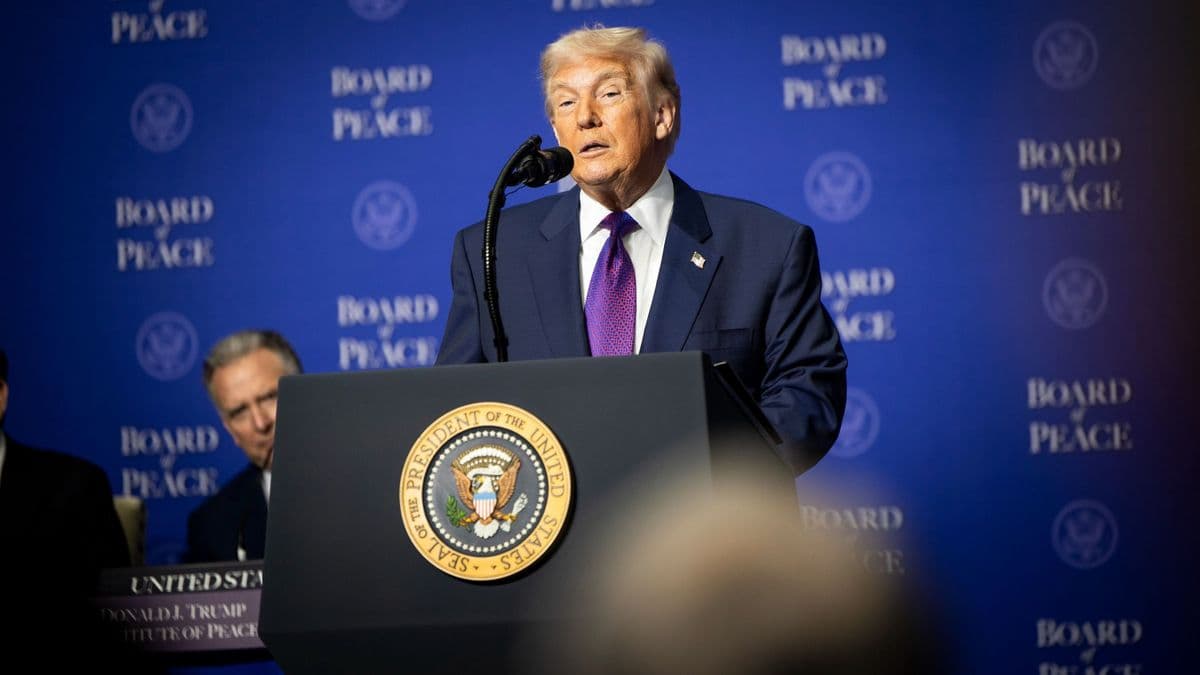 Szijjártó Péter: ha Trumpon múlna, béke lenne