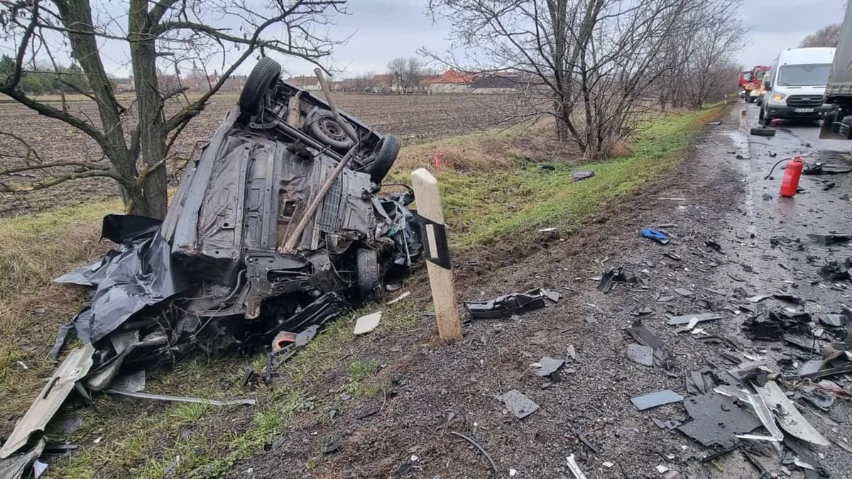 Rosszul lett vezetés közben? Kamionnak rohant, Lajos bácsinak esélye sem volt a túlélésre