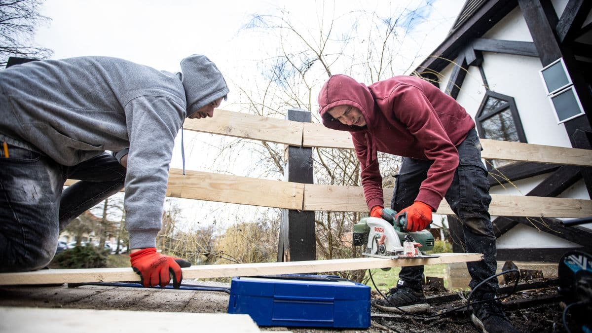 Megújul a Gyulai Várfürdő 40 éves, ikonikus fahídja – galériával, videóval