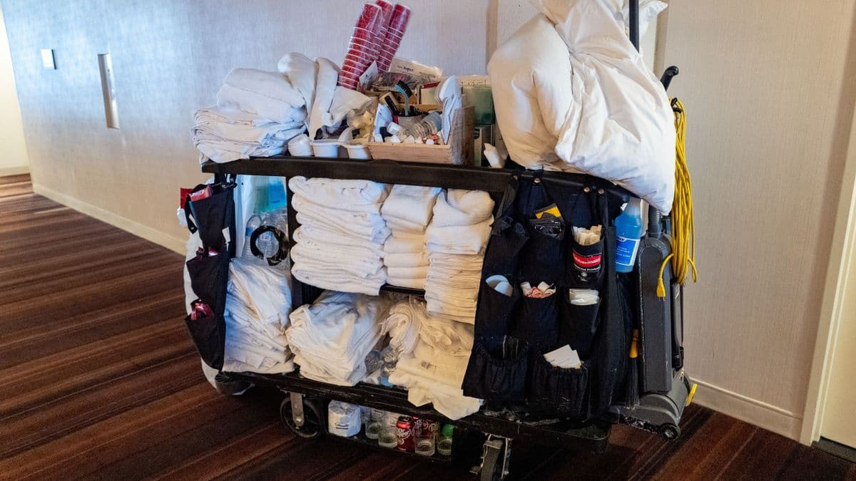 Gyomorforgató: soha nem találnád ki, mit gyűrnek a vendégek a takaróba, mielőtt elhagyják a hotelszobát