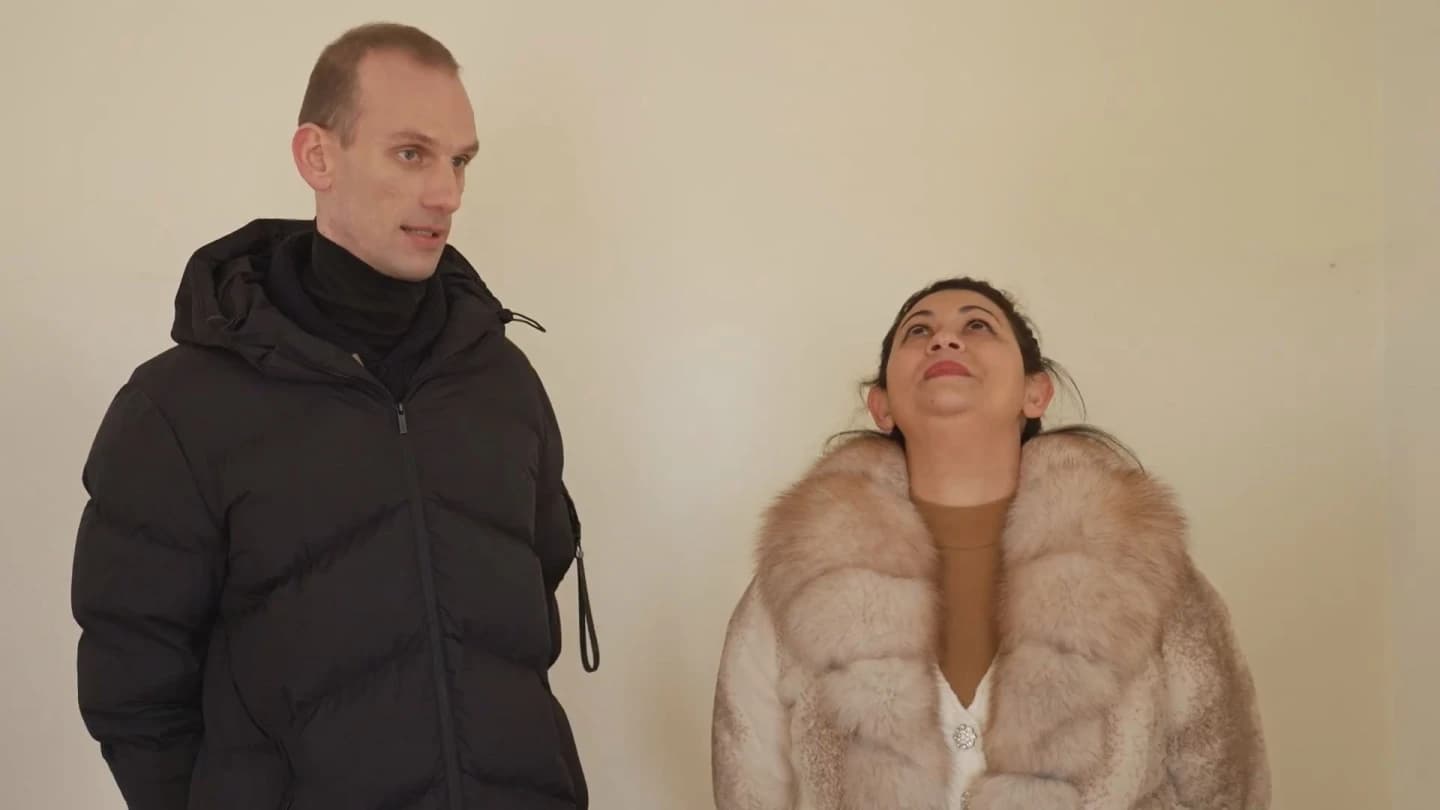 A vevők szemébe hazudott az Ingatlanvadász: „Az nem penész!”