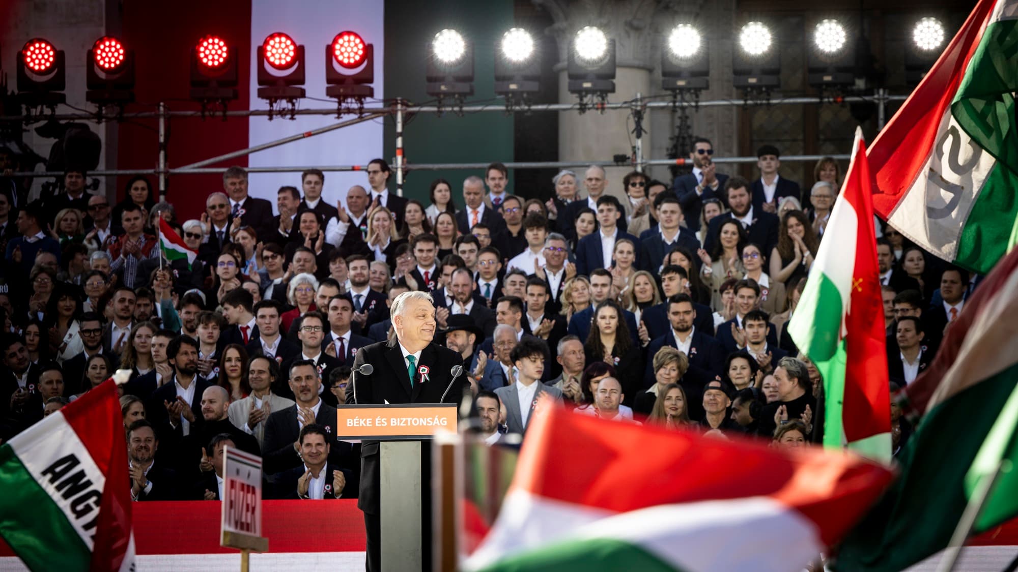 Orbán Viktor: Egységet és támogatást kér a választások előtt