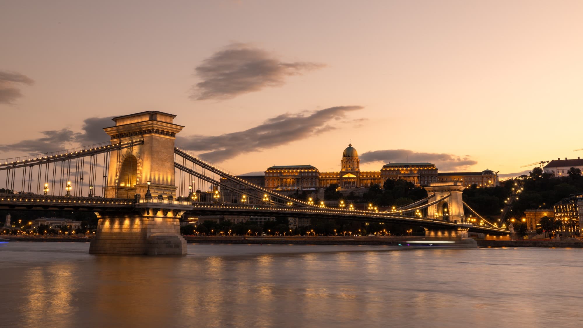 A Kormány 2026-os Költségvetése: Támogatás Családoknak és Vállalkozásoknak