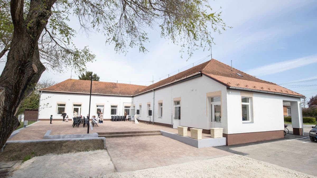 Mérföldkőhöz érkezett Ráckeresztúr: elkészült az új központ (galéria)