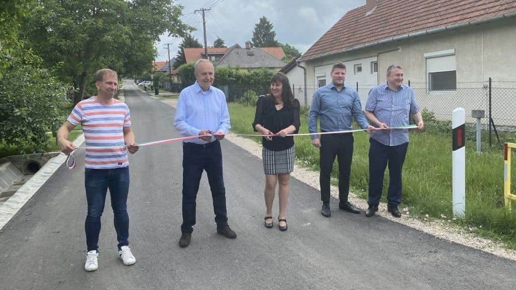 Képviselő ittas vezetés és jogosítvány nélküli ügyben érintett