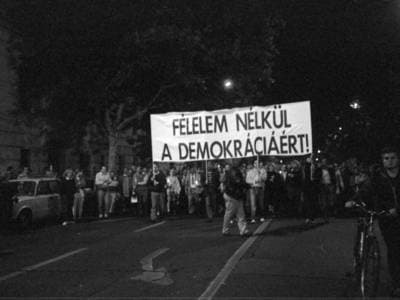 A népköztársaságtól a köztársaságig: 1989. október 23. krónikája