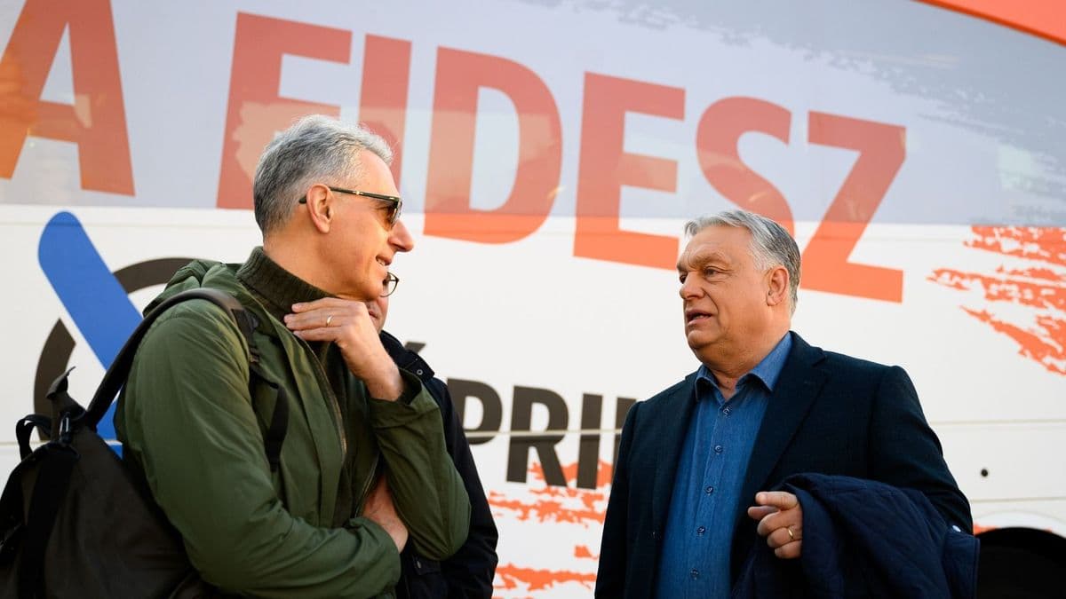 Lázár János is kampányhajrázik