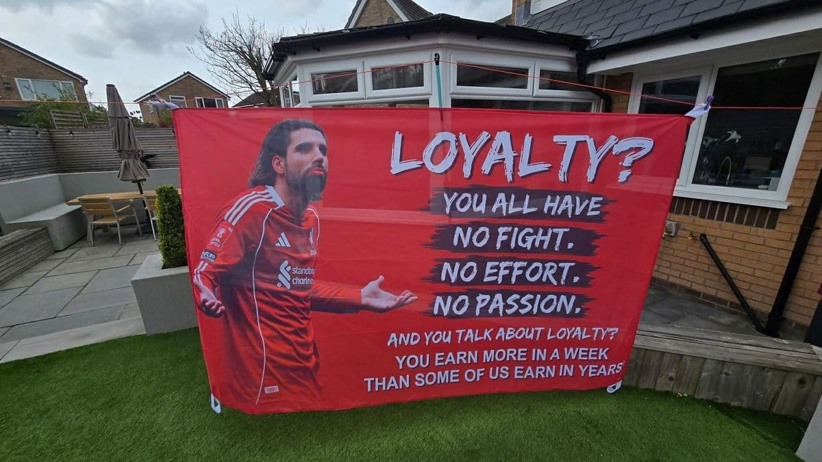 Szoboszlai-gyűlölő molinó Liverpoolban: ennek semmi keresnivalója az Anfielden!