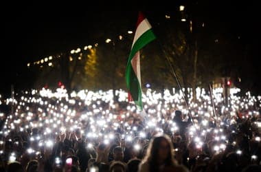 Ha apámék tudtak rendszert váltani, akkor mi is tudunk –  ezért léptek fel a Rendszerbontó Nagykoncert előadói