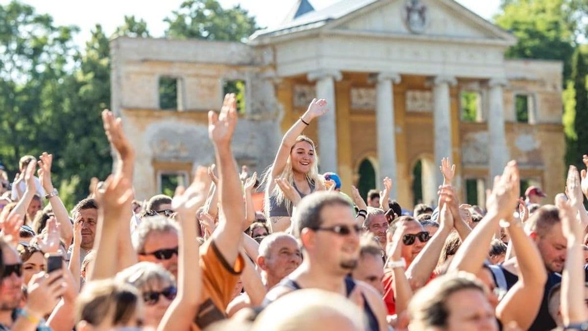 Ingyenes koncertet ad Rúzsa Magdi, Nox és Curtis is Fejér vármegyében! (galéria)