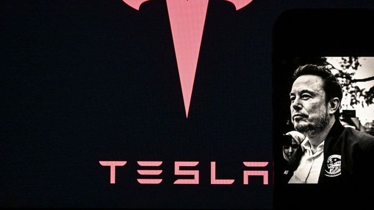 Hollandia engedélyezte a Tesla önvezető rendszerét