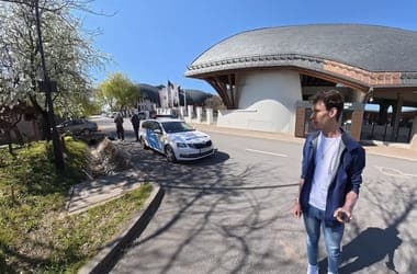 Videó: Felcsúton akart forgatni az ír youtuber, 5 perc múlva megjelentek a rendőrök