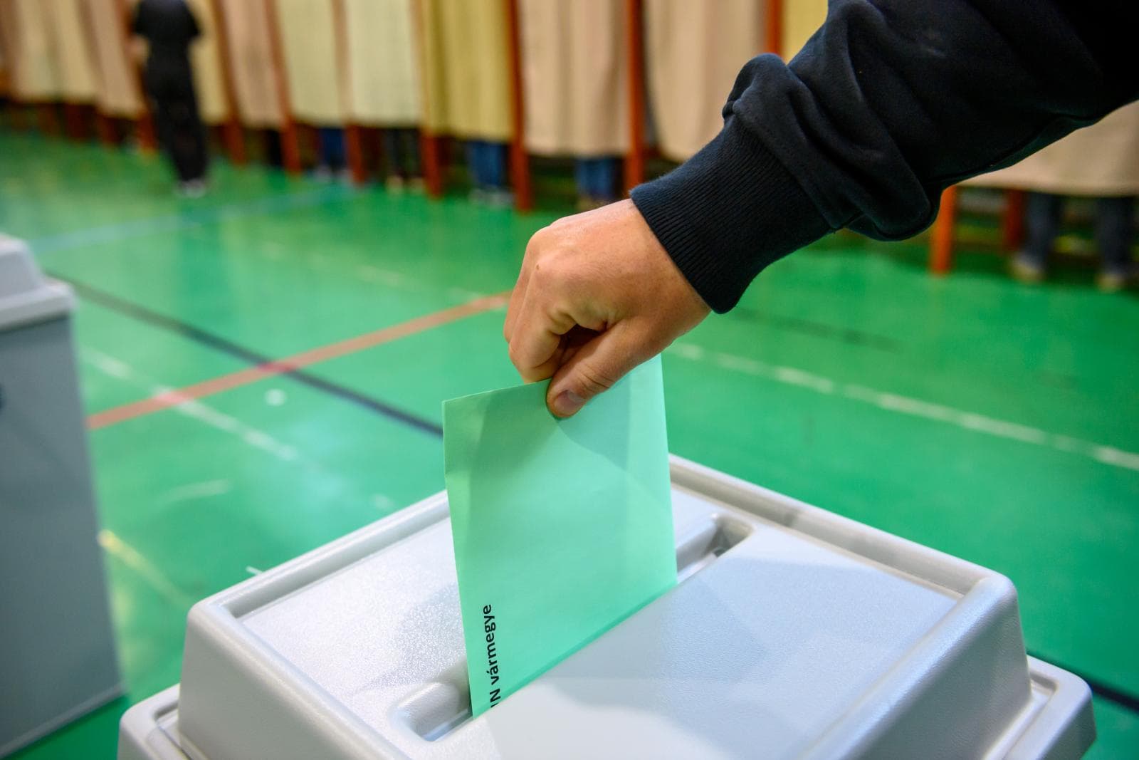 Medián: Egy újabb választáson még nagyobb győzelmet aratna a Tisza