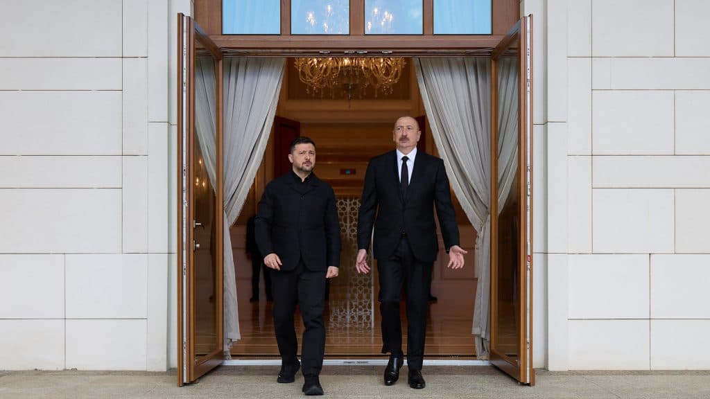 Zelenszkij Azerbajdzsánban keres béketárgyalási helyszínt