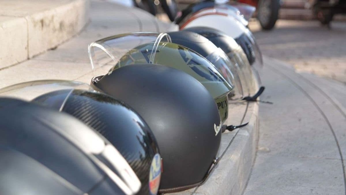 Jöjjön mindenki, aki bukósisakot hord – közös áldásra várják a motorosokat és a rollereseket Szekszárdon
