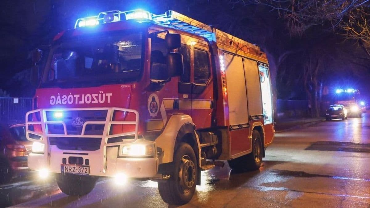 Hatalmas tűz tombolt egy hevesi családi házban, mindent füst borított