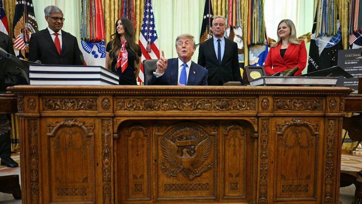 Air Force One, mint csali? Trump különös útja minden eddiginél több kérdést vet fel + videó
