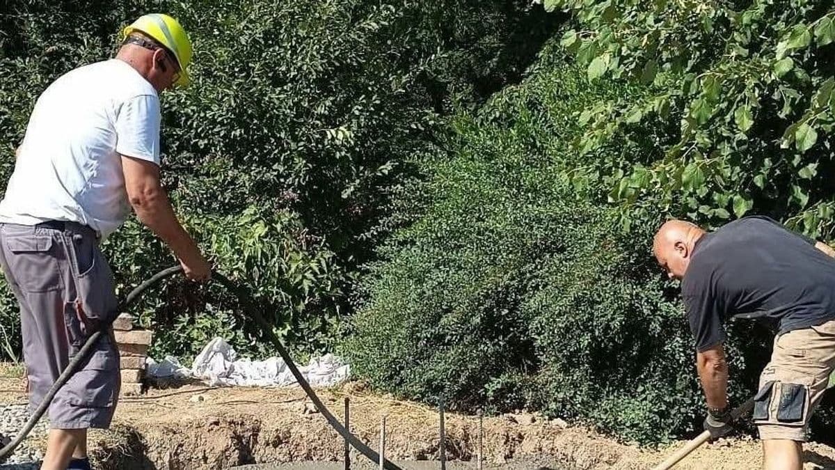 Megállították a tragédiát: az utolsó pillanatban mentették meg a dőlő műemléket!