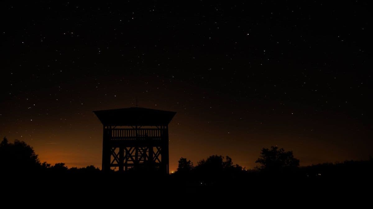 Fényárban úszott a nógrádi égbolt: Álomszép fotókon a Perseidák meteorraj tetőzése