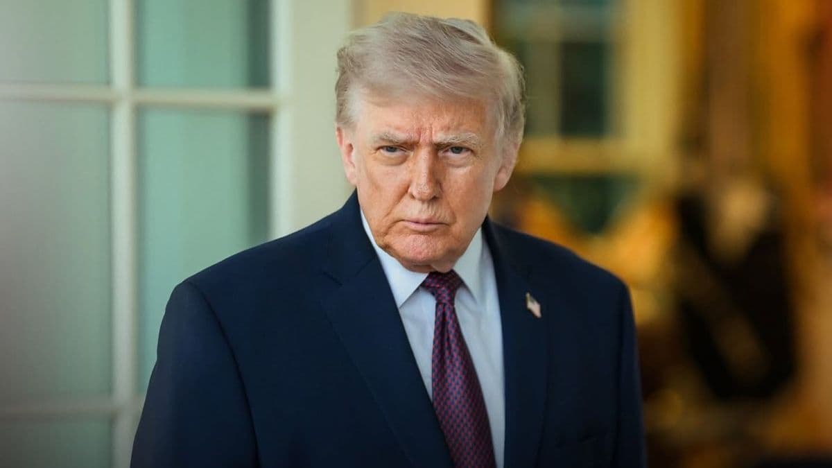 Azzal tréfált Trump, hogy amerikai területté nyilváníthatják a Hormuzi-szorost