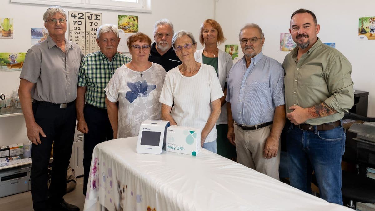 Ausztráliai és Békési Polgárok Egyesülete: korszerű műszerrel segítették a gyermekháziorvosokat