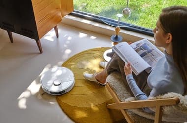 A kétcentis küszöbön is átmegy, hetekig rá sem kell nézni – a porszívó, amivel be akarják venni a magyar piacot