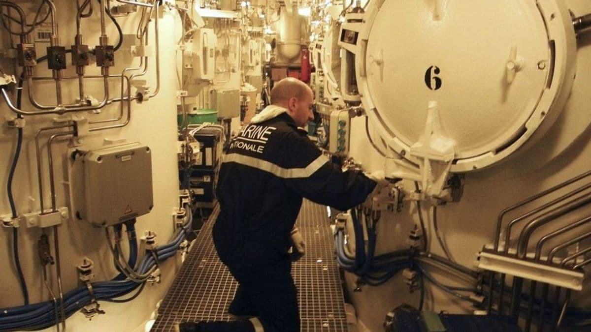 Fokozódó feszültség – nukleáris vádak a háború negyedik évében