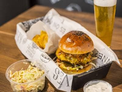 8 söröző baráti találkozókhoz, ahol nem csak a komlóval lehet jóllakni