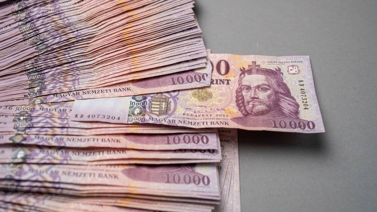 Mutatjuk mennyit lehet keresni évente a lottó főnyeremény hozamán ha befektetjük – csak úgy röpködtek a számok