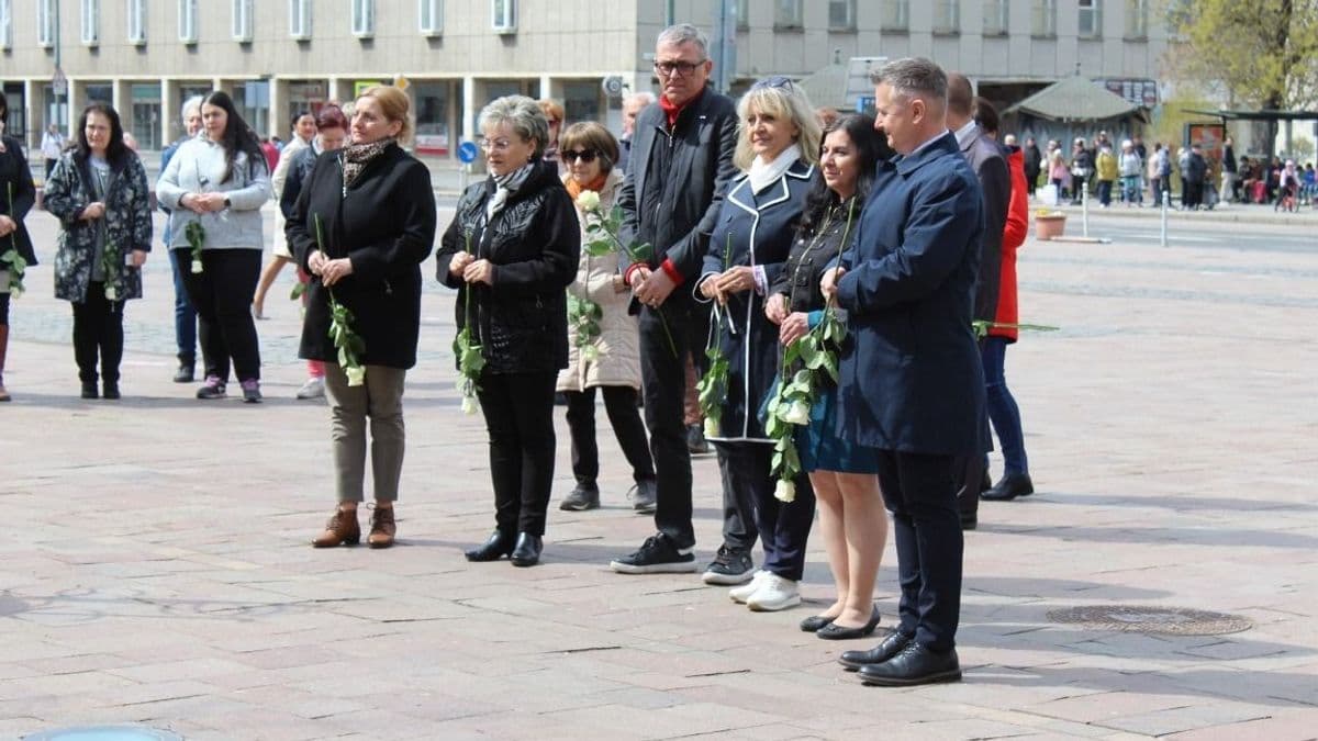 Vers, közösség, élmény – a magyar költészet napjáról emlékeztek meg Salgótarjánban (fotók)
