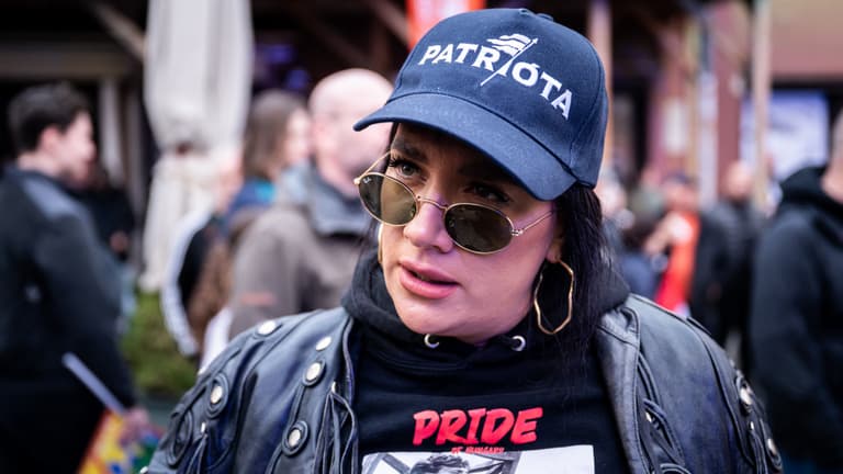 Tóth Gabi is reagált a pénteki koncertre: Drogos kutyák veszik elő a péniszüket a színpadon