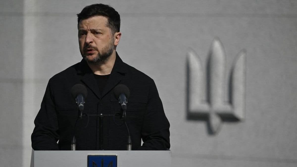 A légvédelmi rakéták gyártásának felgyorsítására kérte Volodimir Zelenszkij az Egyesült Államokat