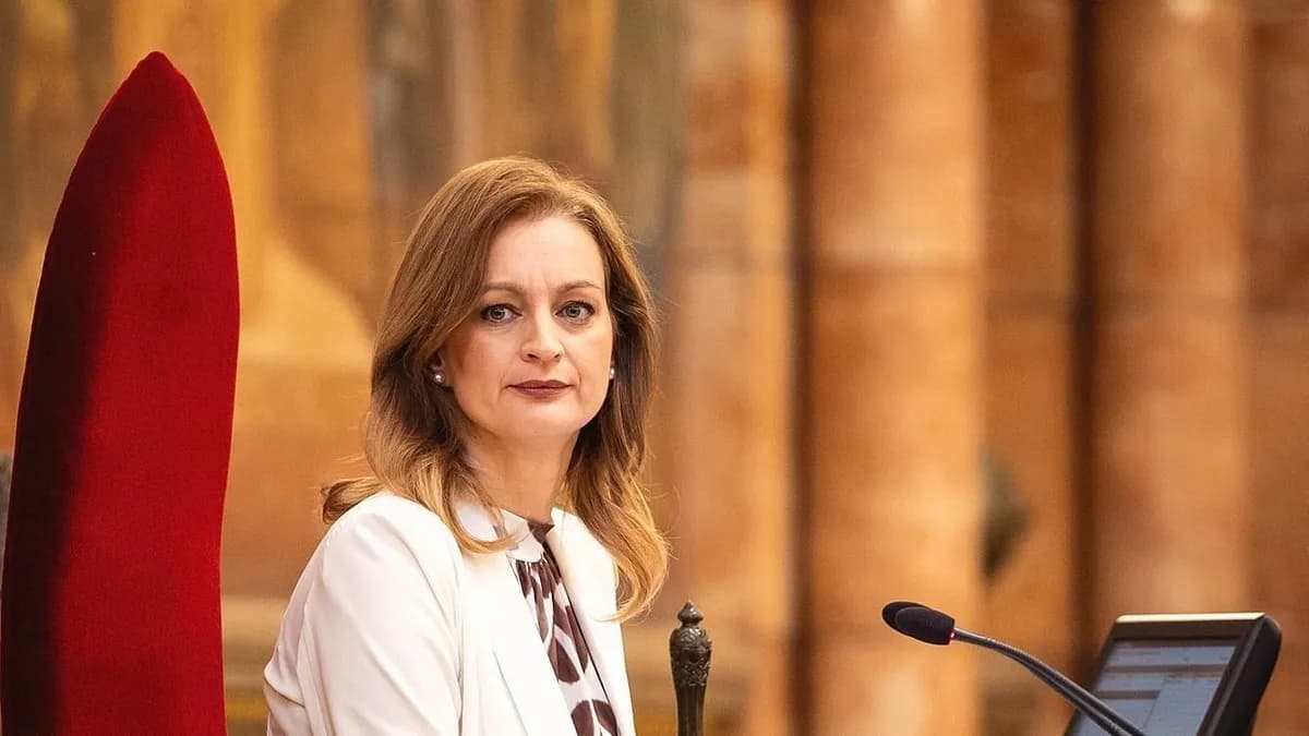 Kínos leveleket kapott Forsthoffer Ágnes az Országgyűlési Őrség tagjaitól