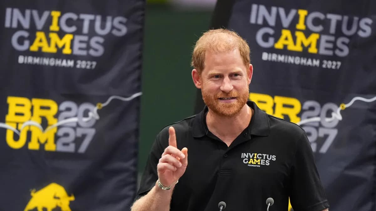 Tényleg Károly király alkalmazottai akadályozzák, hogy kibéküljön Harry herceggel?