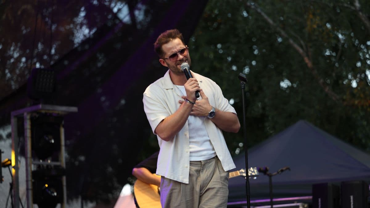 Nagyvenyimet is meghódította az Erkel Színház tagja – a koncert után a jövőjéről is beszélt az énekes (galéria, videó)