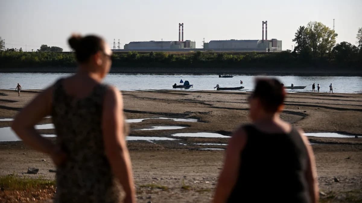 Paks Nuclear Plant Cooling: Alternatives and Costs Explored