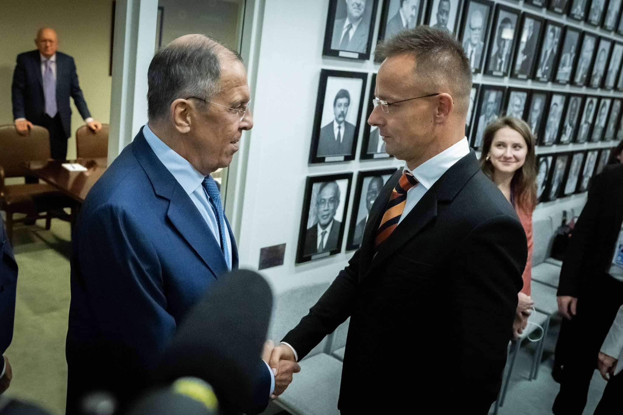 Szijjártó: Külföldi hírszerzési botrány a választások előtt