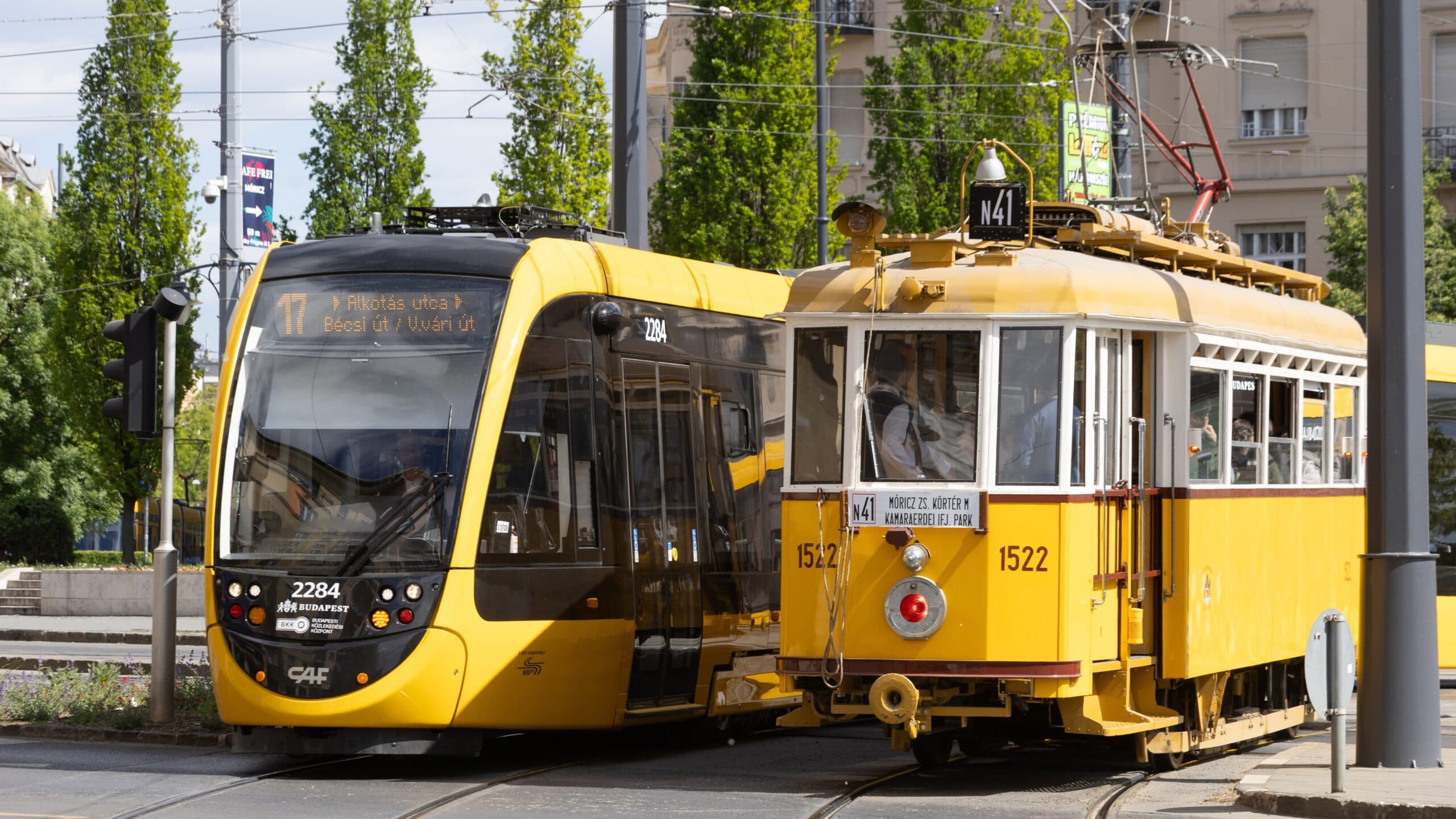 Budapesti Nosztalgia Közlekedés: Utazzon a Múltba!