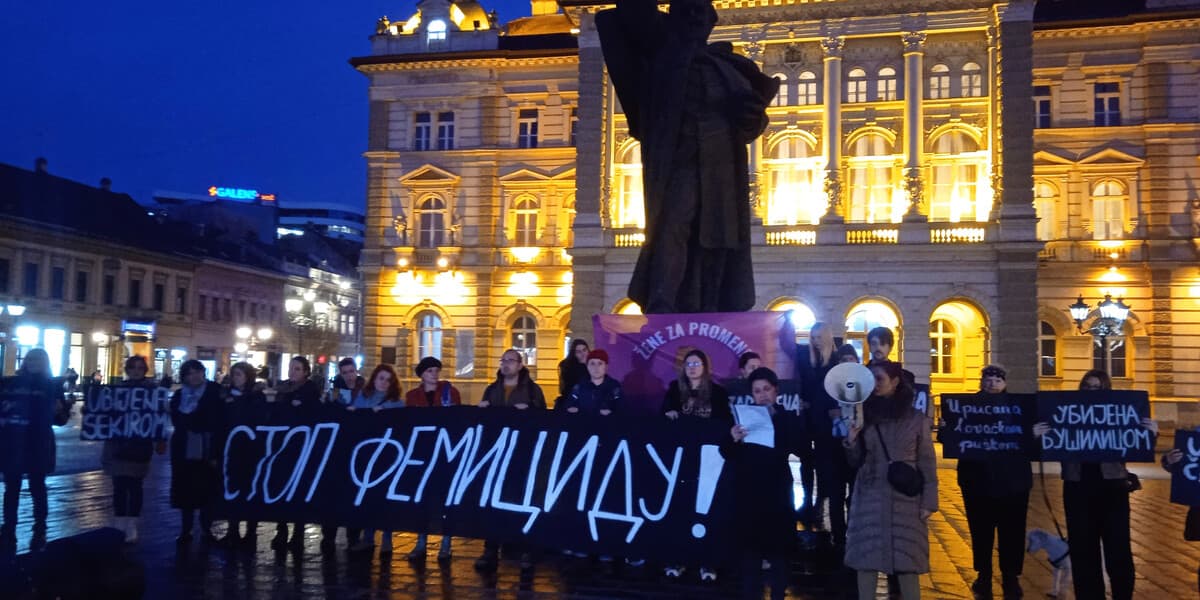 Erőszak Elleni Tüntetés: Sürgős Intézkedéseket Követelnek a Nők Védelméért Szerbiában