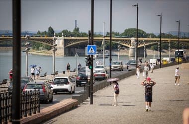 Meghosszabbította a harmadfokú hőségriasztást az országos tiszti főorvos
