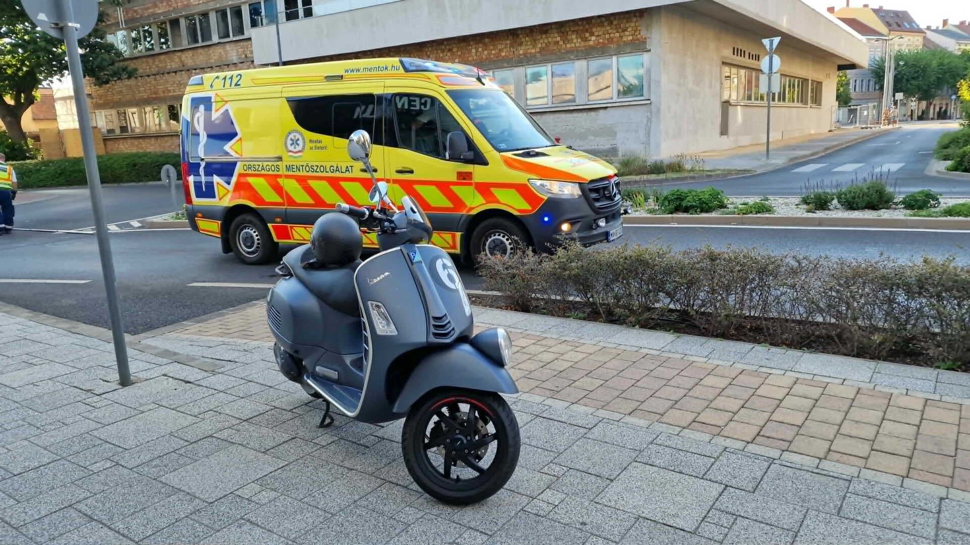 Súlyosan megsérült egy robogós a szombathelyi körforgalomban