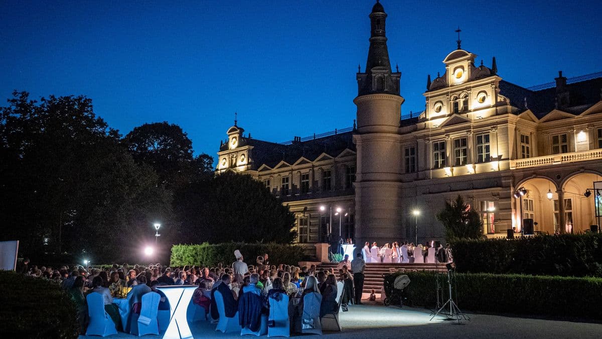Egy estére megelevenedett a főúri világ a szabadkígyósi Wenckheim-kastélyban – galériával