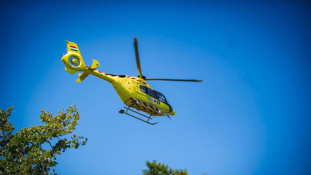 Mentőhelikopter érkezett Répcelakra - videó (frissítve)