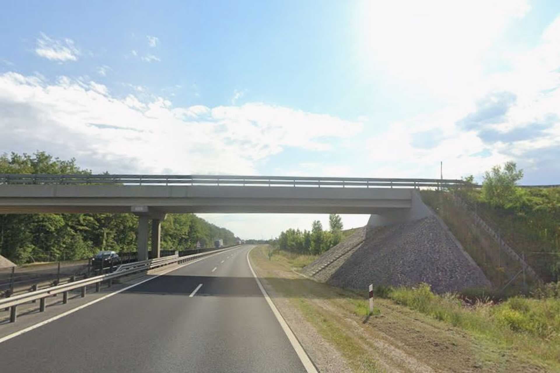 Olvasónk szerint Szombathelynek van egy sehová sem vezető hídja